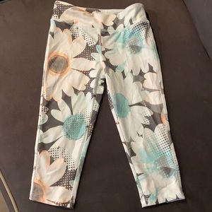 Girls Gapfit 3/4 Athletic Leggings Size Small